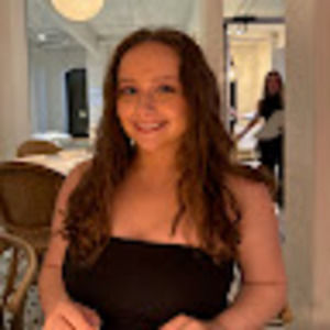 Meet your Posher, Caroline